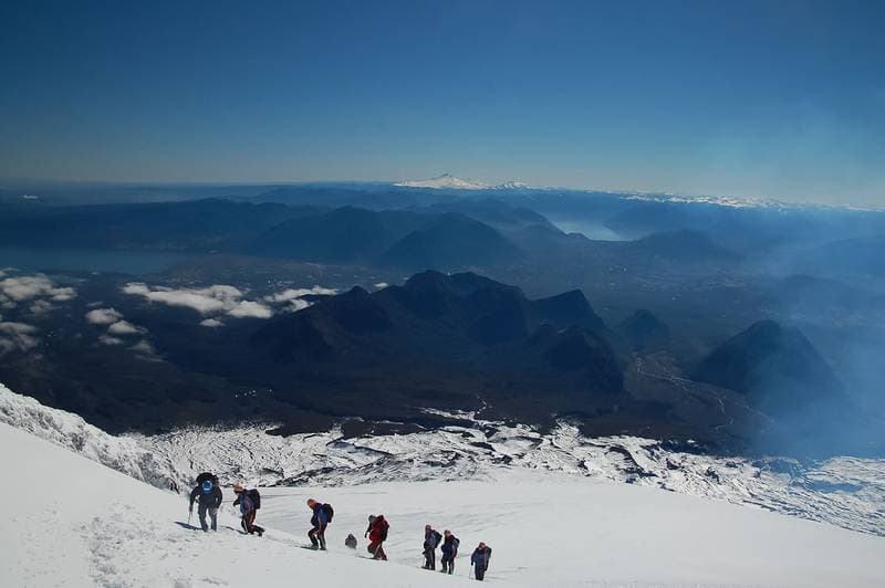 Thanks to the wonderful weather we were not the only ones who were climbing the Villarica