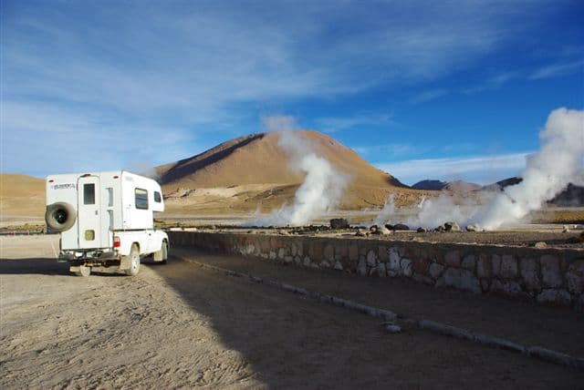 Vor den Tatio-Geysiren